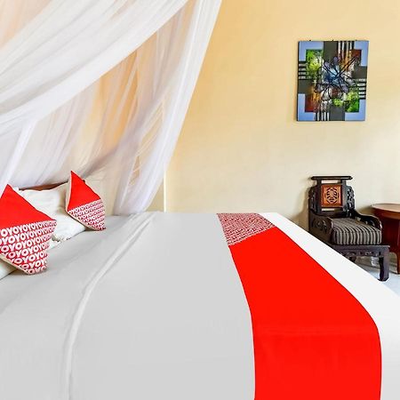 Oyo 91228 Griya Siena Hotel Munduk Buitenkant foto