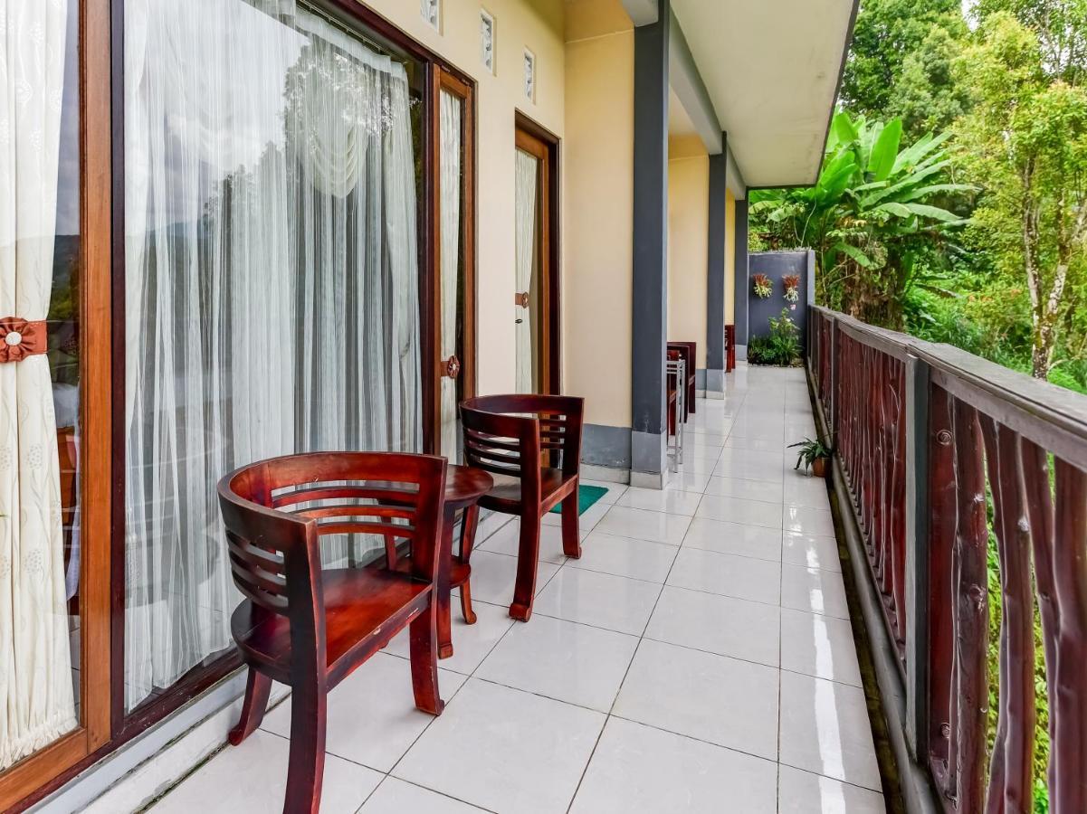 Oyo 91228 Griya Siena Hotel Munduk Buitenkant foto