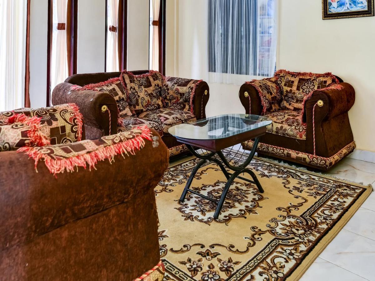 Oyo 91228 Griya Siena Hotel Munduk Buitenkant foto